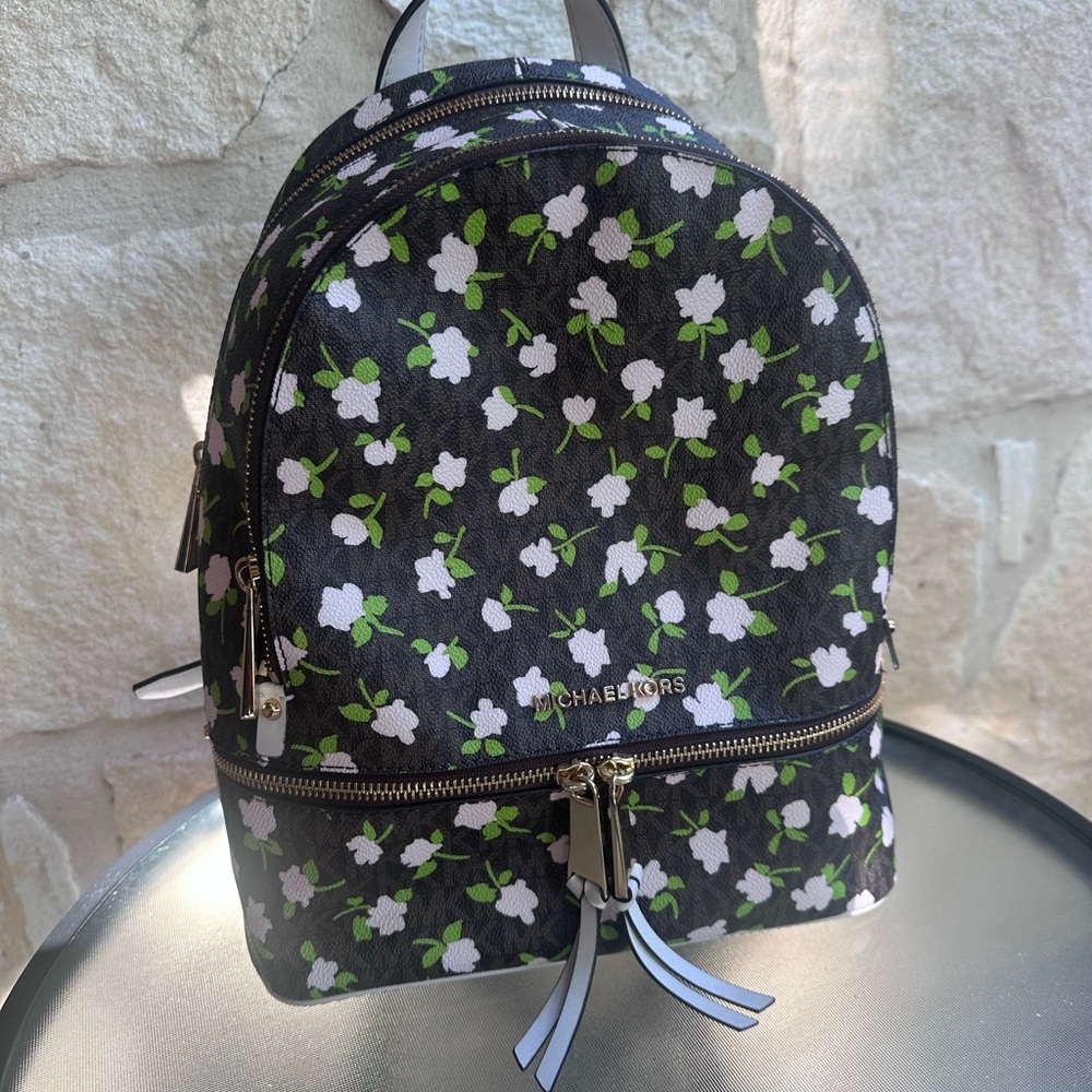 AUTHENTIC Michael Kors Rhea Medium Backpack